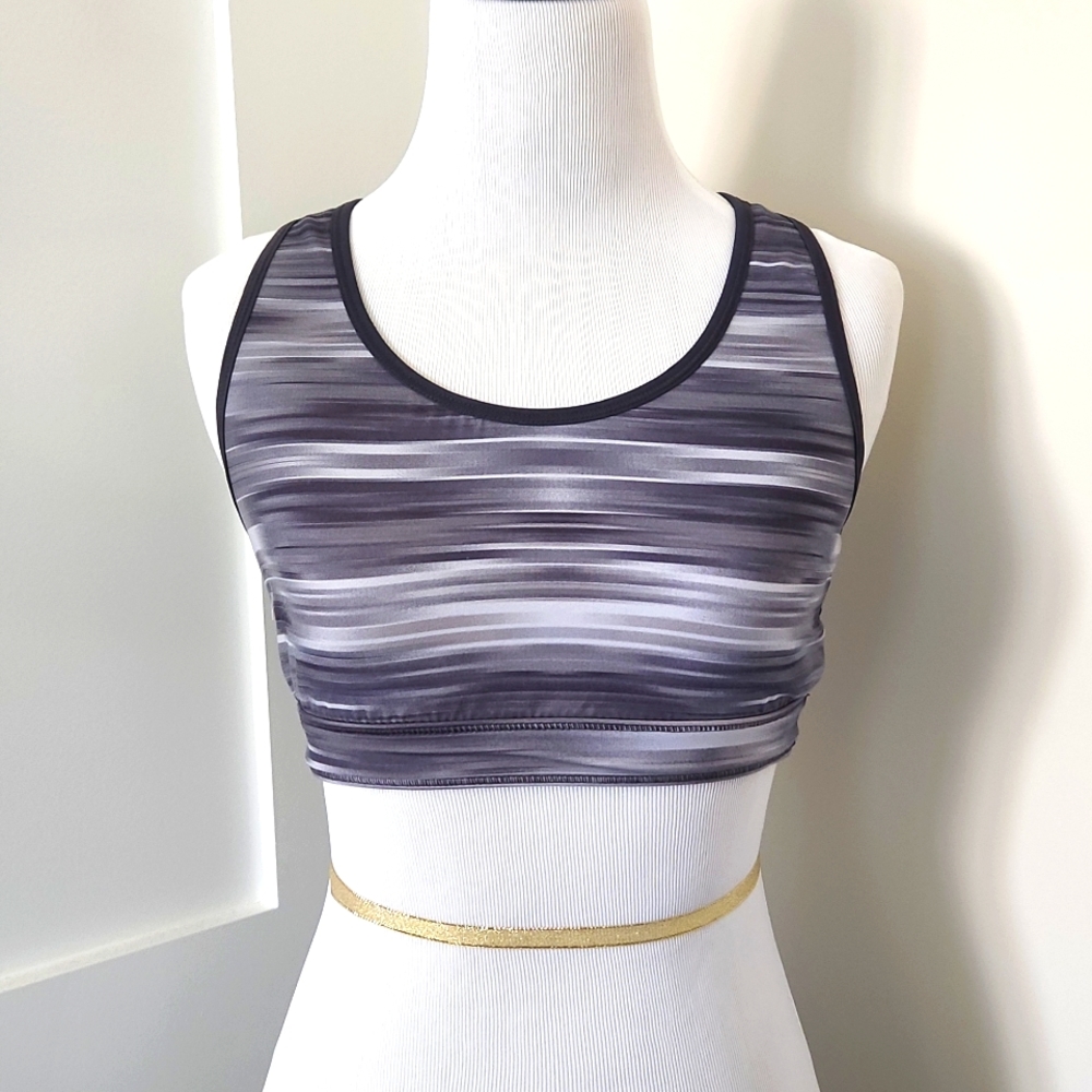 Old Navy Black/gray reversible sports bra. Size S/M.